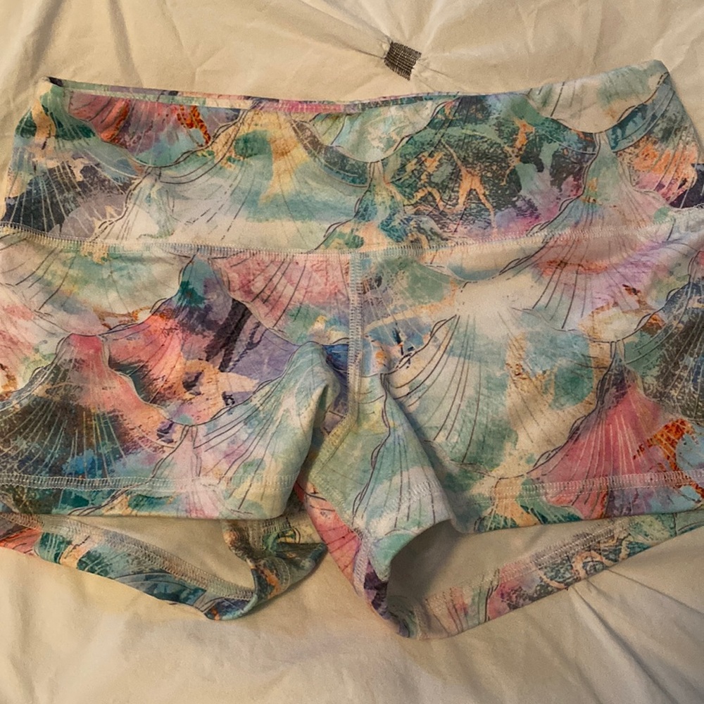 Fleo athletic shorts